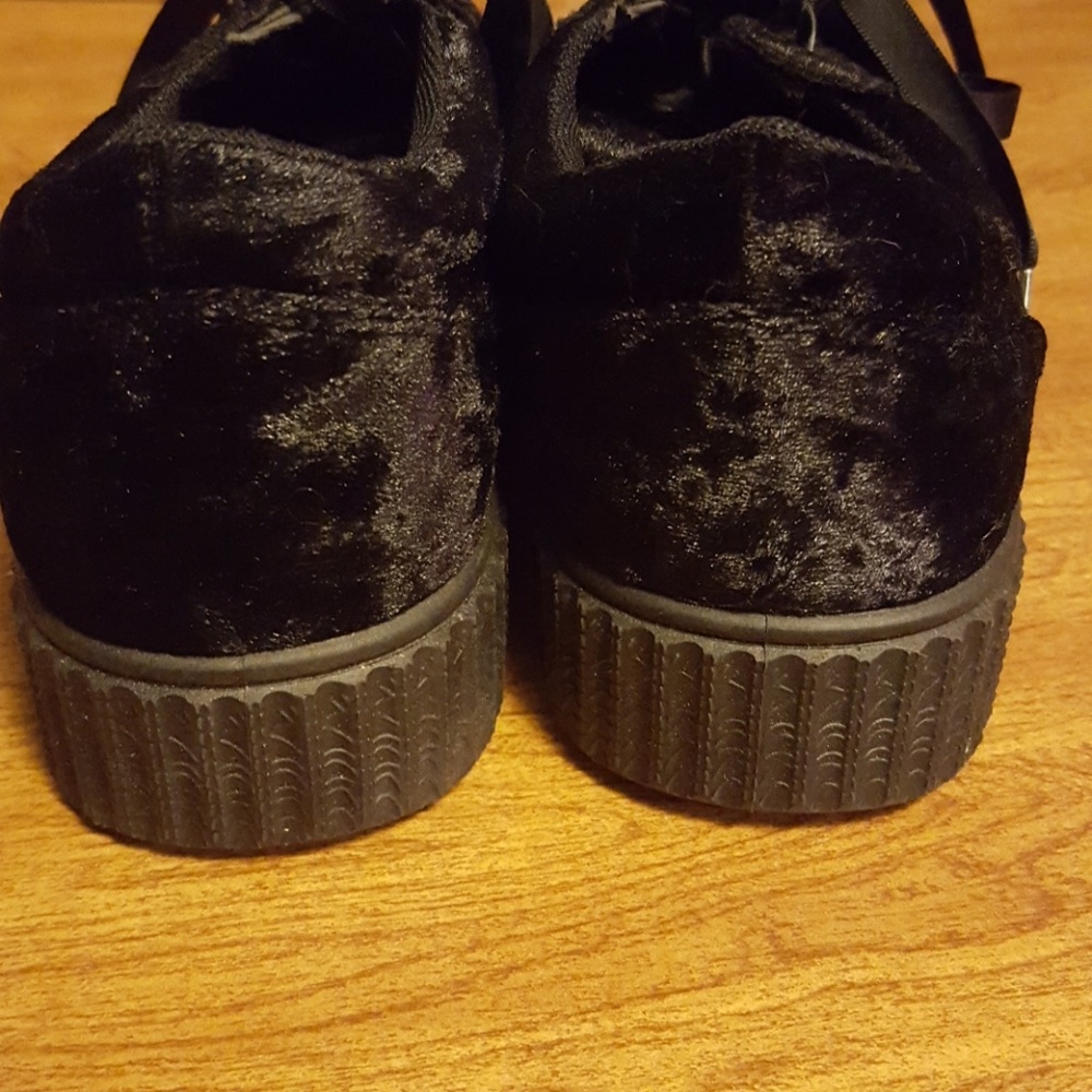 Black velvet sneakers - Picture 2 of 5
